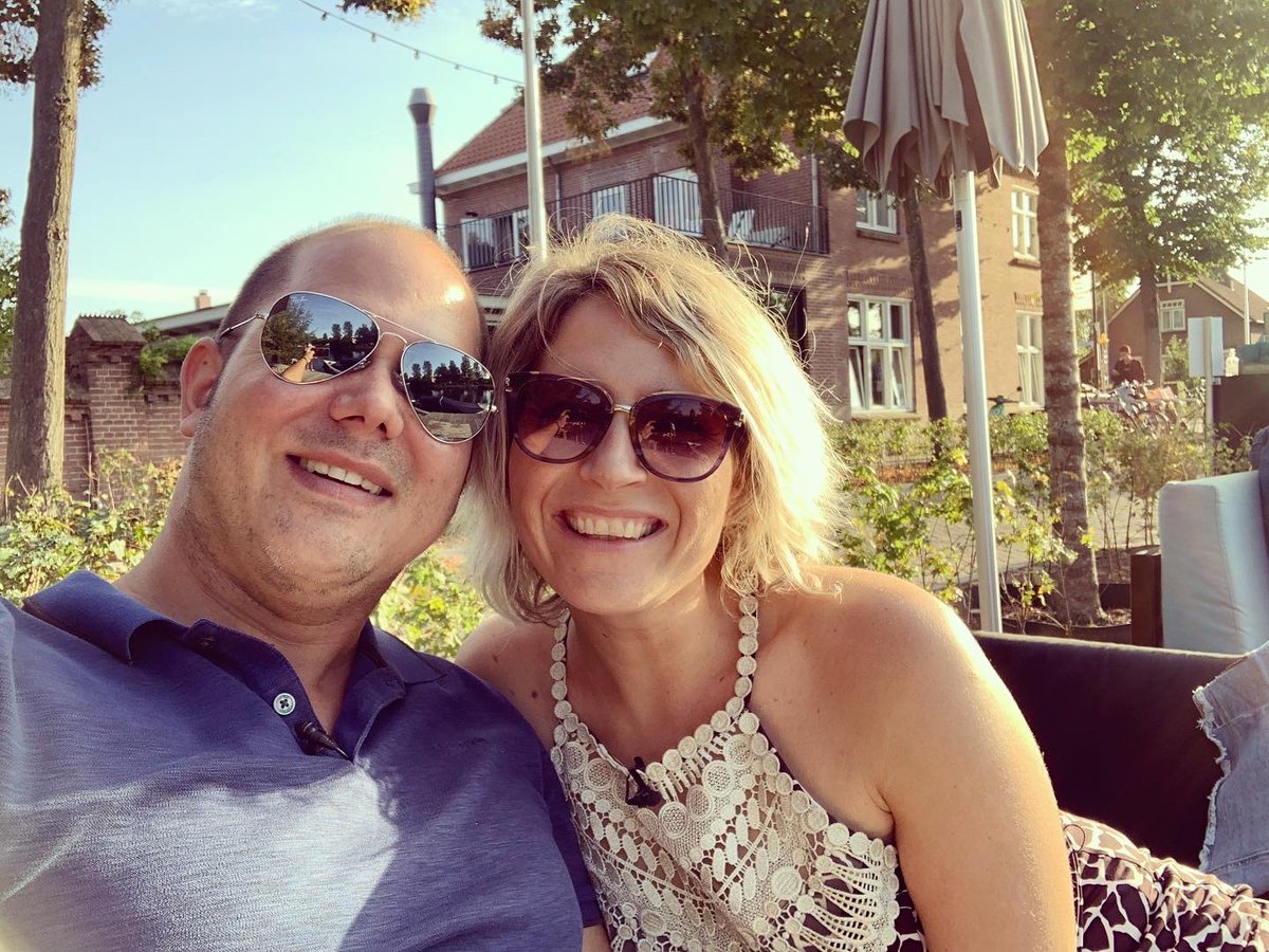 jointhestribe's tweet photo. Onze striber Tamara bij SBS6 Steenrijk, Straatarm 🤩 - https://t.co/XBWMogn32s

#stribe #jackpot #innerlijkerijkdom #sbs6 #steenrijkstraatarm https://t.co/i8UVnreEPX