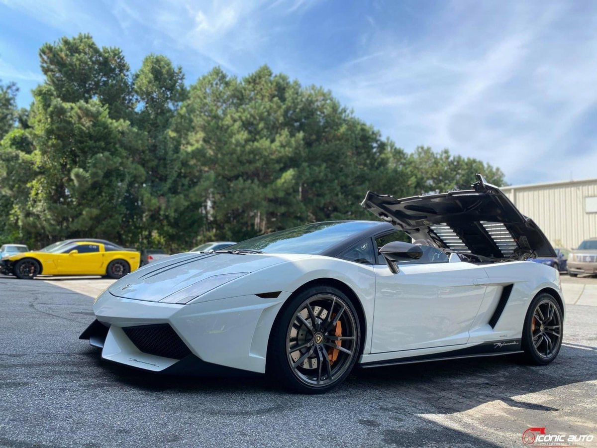 IconicAutoATL's tweet photo. 🇮🇹 Lamborghini Gallardo LP570 Performante 🇮🇹 

The bull getting serviced at Iconic utilizing LIQUI MOLY fluids 🛢

Tuning, performance, maintenance &amp; much more.

Dealer quality | Cost effective repairs
☎️678-541-5244☎️

#iconicauto #liquimoly #lamborghini #gallardo #performante https://t.co/BJWt6ioYep