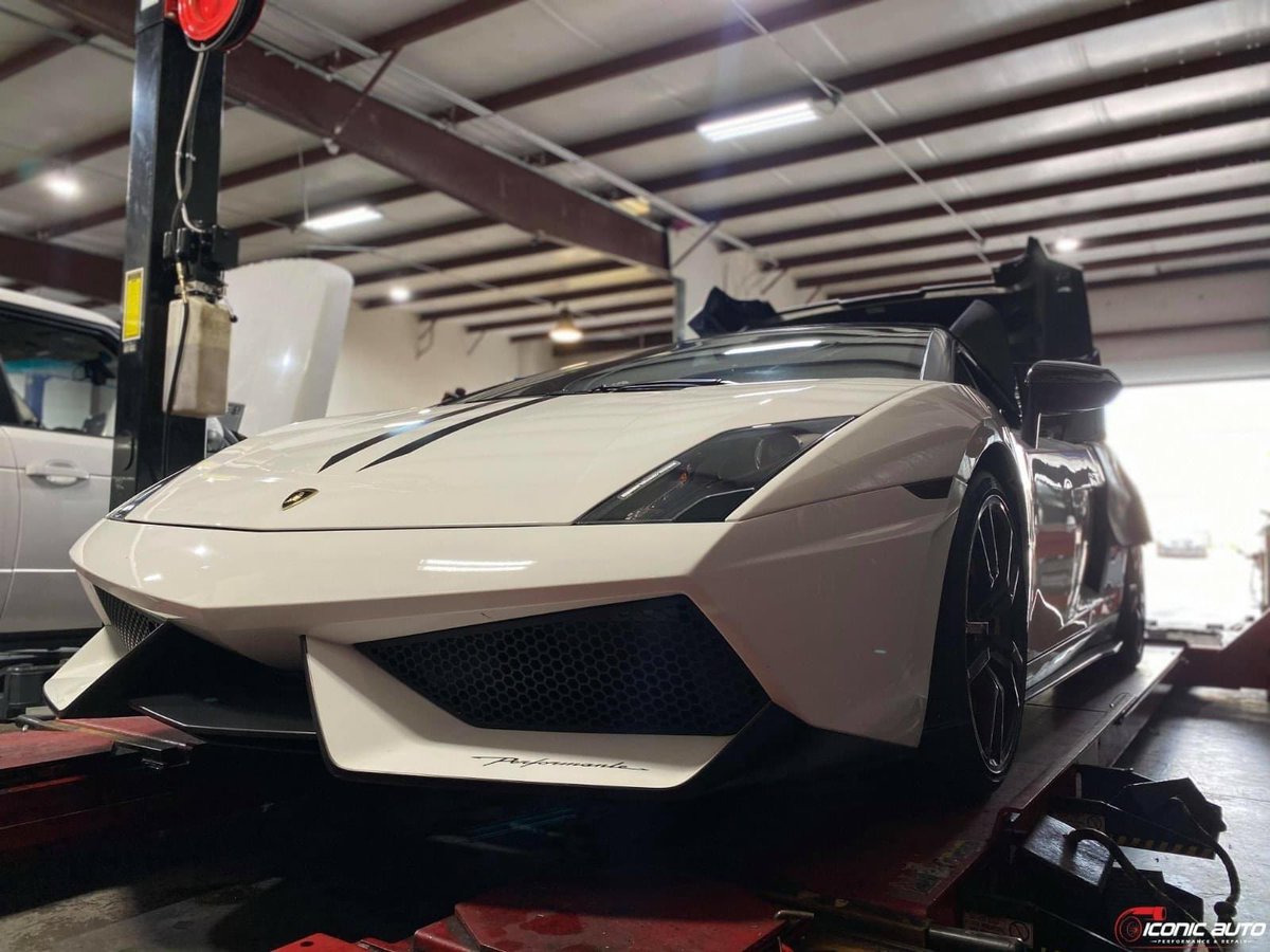 IconicAutoATL's tweet photo. 🇮🇹 Lamborghini Gallardo LP570 Performante 🇮🇹 

The bull getting serviced at Iconic utilizing LIQUI MOLY fluids 🛢

Tuning, performance, maintenance &amp; much more.

Dealer quality | Cost effective repairs
☎️678-541-5244☎️

#iconicauto #liquimoly #lamborghini #gallardo #performante https://t.co/BJWt6ioYep