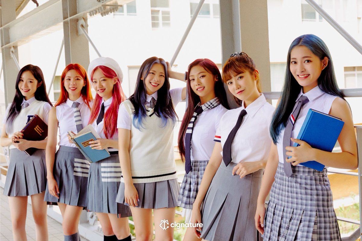 Cignature is a 7-member group created by J9 Entertainment. They made their debut on February 3rd, 2020 with the single Nun Nu Na Na. They have since then released another single, ASSA, on April 5th of this year and they just came back with their first EP album, Listen & Speak.