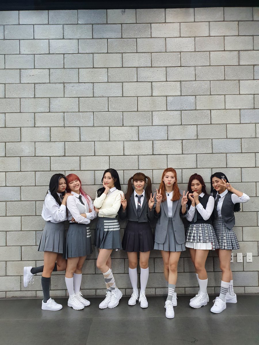 Cignature is a 7-member group created by J9 Entertainment. They made their debut on February 3rd, 2020 with the single Nun Nu Na Na. They have since then released another single, ASSA, on April 5th of this year and they just came back with their first EP album, Listen & Speak.