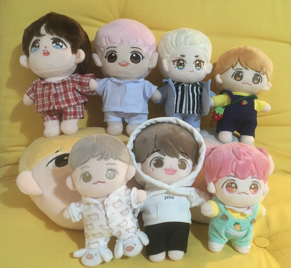 Jana_exo_'s tweet photo. Thank you @EXOdollsGO for this cute Chanyeol doll 😃 My doll family is slowly growing 😊though many still somewhere in the process 😔 https://t.co/jxznglI8P0
