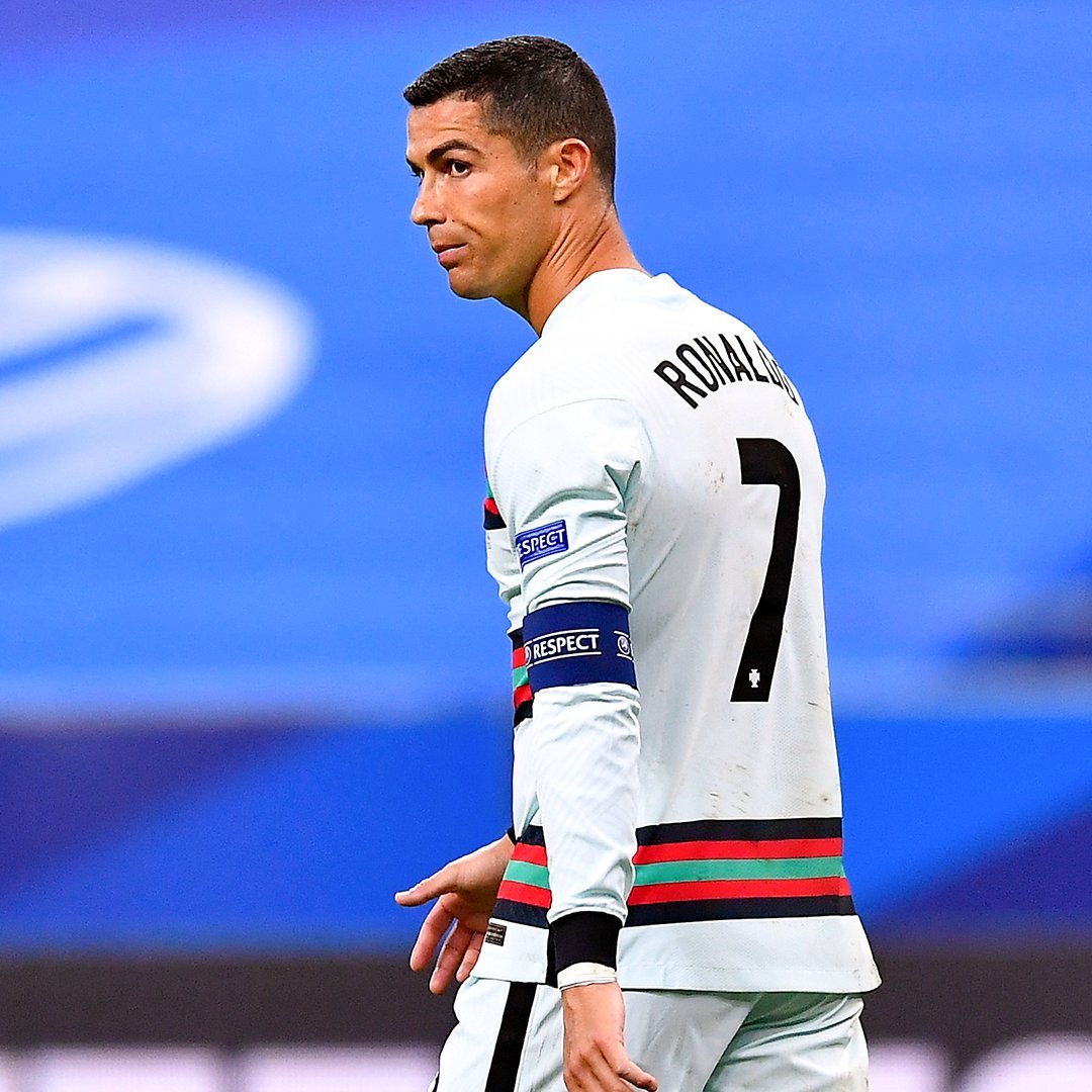 MowliidHaji's tweet photo. #UPDATEl Portugal have confirmed Cristiano Ronaldo has tested positive for COVID-19. https://t.co/Q4UdH1Kwf6