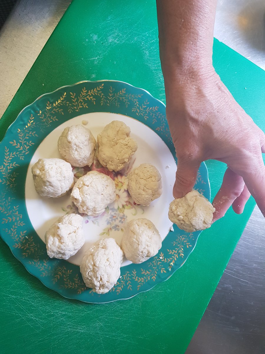 KingJohnsHouse's tweet photo. The destination for the #WhatWeCookingToday #Dumplings? On top of some of #MissMoodysTudorTeaRoom #Homemade #VegetableSoup. Now that, ladies and gentlemen really is #ComfortFoodForAChillyDay #DumplingTuesday. More #GoodMoodFood in the Test Valley @moreTestValley @VisitTestValley https://t.co/q6LHmBbCWR