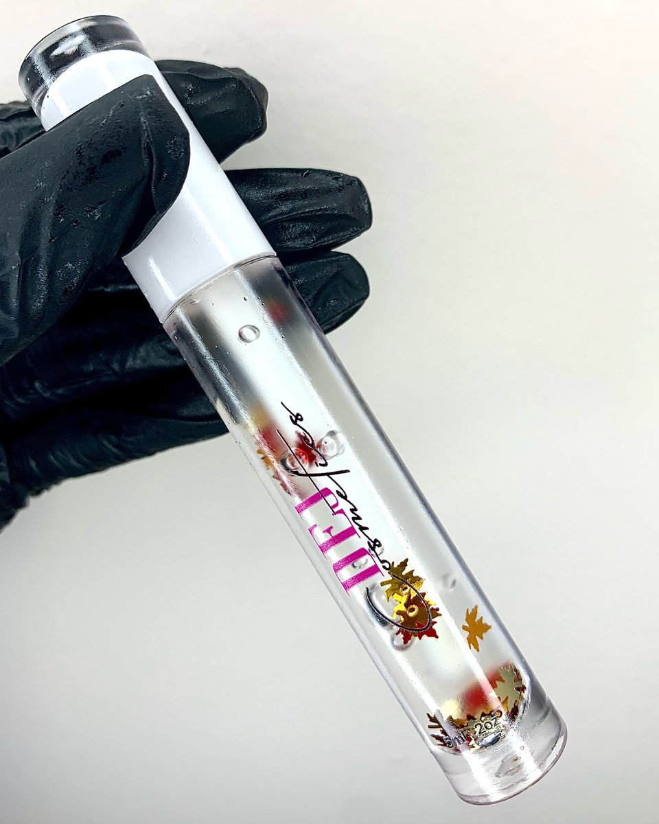 sheisdej's tweet photo. https://t.co/3xYE4dUibx
Fall Glam🧡✨ Fall glam is our clear gloss made with cute fall leaves🔥It is cinnamon scented for the fall❤️
#fallglam #fallmakeuplooks #fallmakeuptutorial #fallmakeupideas #clearglosses #clearglosss #clearlipglosses #clearlipgloss😍 #clearlipglossonly https://t.co/RNVRLZPFTP