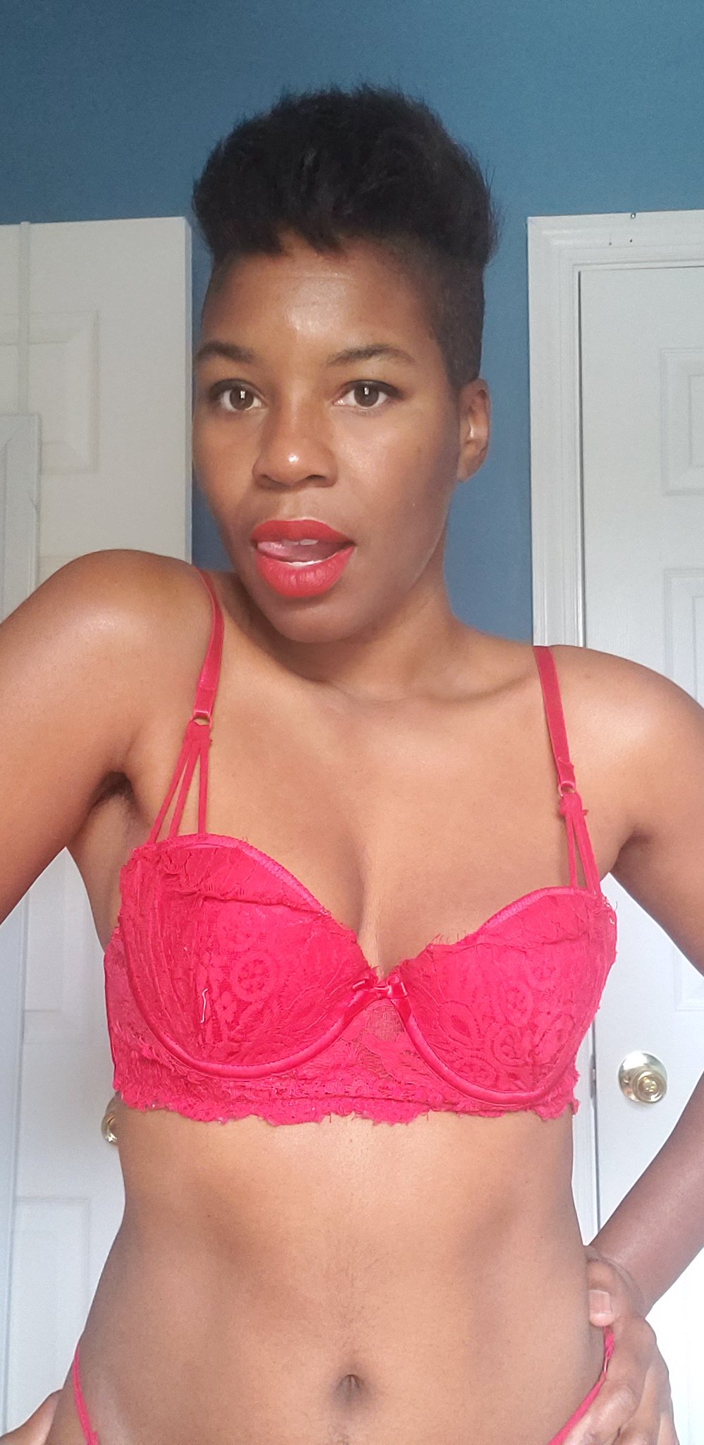 Happy #TittyTuesday . Ready to put on a show for you. #niteflirt #ebony #webcam https://t.co/claZUfvTpR https://t.co/1wydXu703j