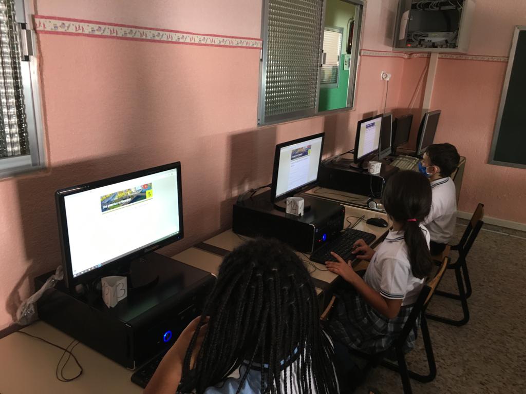 Colegiosrafael's tweet photo. Aprendimos en los meses de abril,mayo y junio a enfrentarnos a exámenes en formato digital. Y ahora vamos a practicar en el cole porque nos resultó muy bueno en su momento. #AprendiendoCadaDia
#innovandoCadaAño
#claseTercero #GoggleForms https://t.co/iO4rAyHLUG