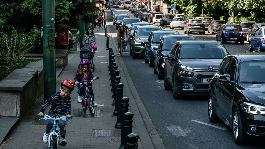 lecho's tweet photo. Les quartiers résidentiels touchés par la fermeture du Bois de la Cambre https://t.co/eSVR9FL9RF Par @PaulineDeglume | #BoisdelaCambre #brugov @rudivervoort @PhilippeClose @BorisDillies https://t.co/zwWscs0YfX
