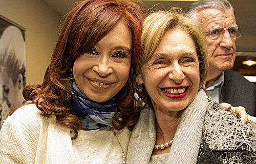 7 Fue presidenta del Partido Justicialista en Tucumán del 2007 al 2018.Después de la elección de su esposo como Gobernador de Tucumán, fue elegida Diputada Nacional por el Frente para la Victoria (10/12/2005 al 10/12/2009)