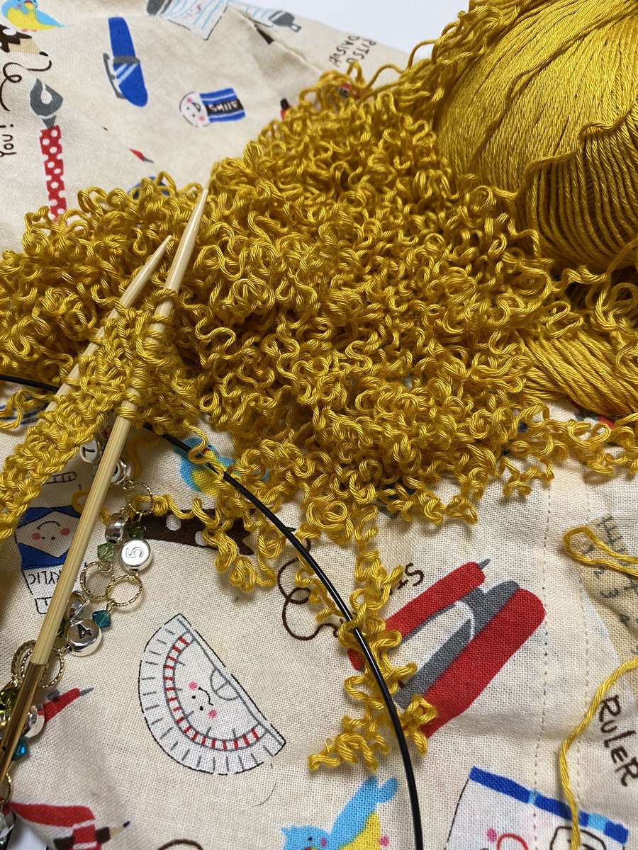 たこまり 今日の答え合わせ占い 魚座は今までの努力が水の泡になるって これか ハニカムブリオッシュ編みで一目落としちゃうとどうにもならない ゴム編みからやり直し