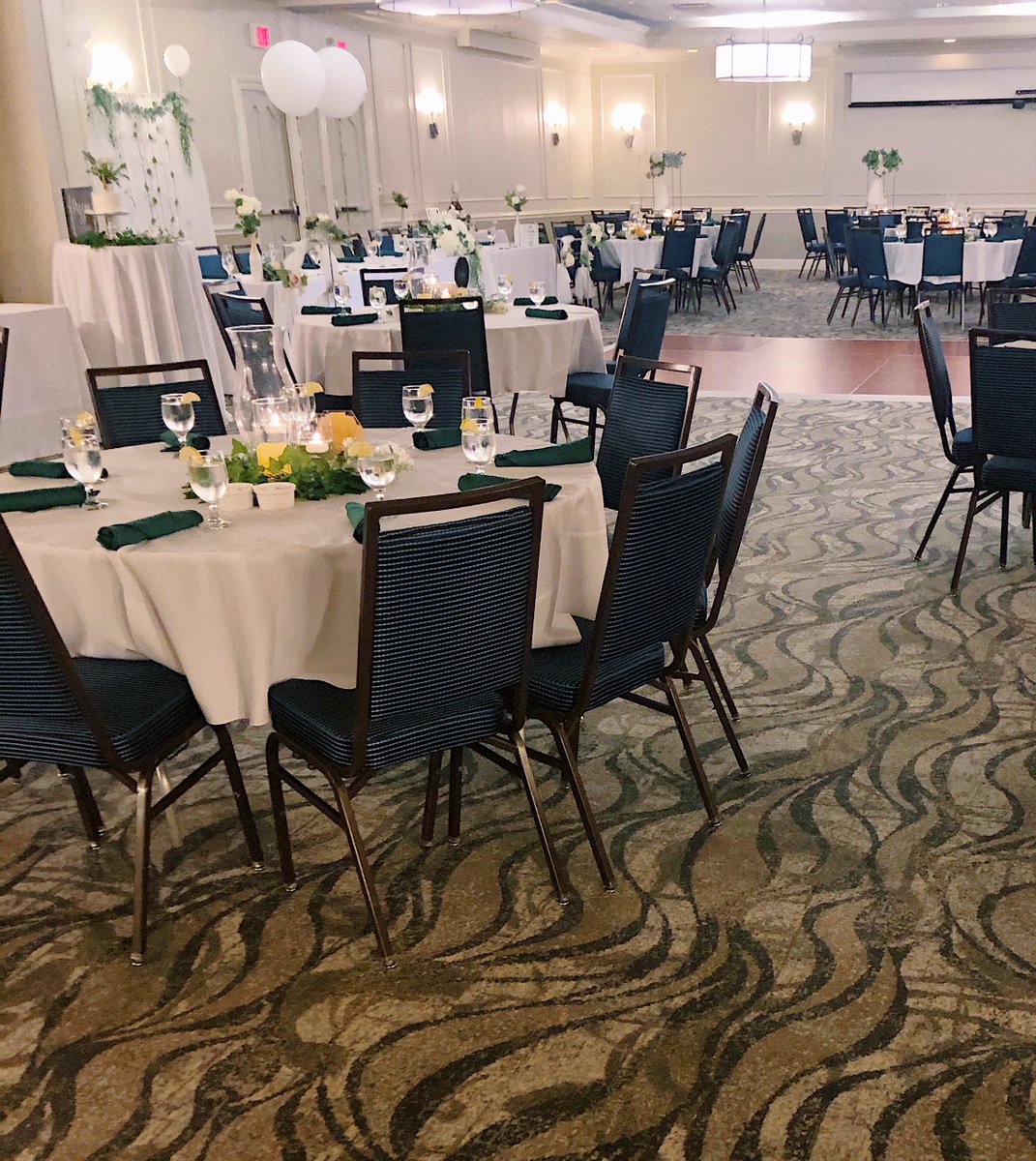 RobertJEvents's tweet photo. Another week means another beautiful wedding! This week's wedding was at the Canton Courtyard by Marriott. Congrats to the bride and groom! 💐🍰💙 https://t.co/VEqKbb3JbZ