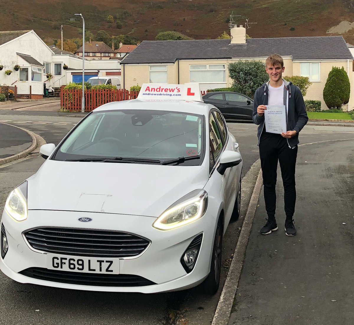 DriveAndrews's tweet photo. Archie from Dwygyfylchi passed after lessons with his instructor Paul Morris. Well done Archie that was a great drive today. Drive safe and thank you for using Andrew's Driving.
#Dwygyfylchi #llandudno #bangor #drivinglessons #drivingtest #andrewsdriving #northwales https://t.co/PPezQGN2MC