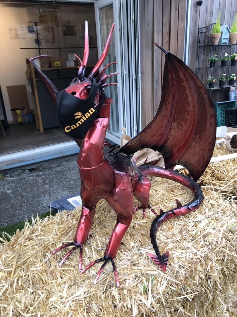 beckers1000's tweet photo. After a cold and moist ride out, strongly recommend the Gingerbread hot chocolate & Chocolate fudge cake at @CamlanDinas 😋 🏴#beckersbraaps #brewstop #hondagoldwing #goldwingtour #GL1800 #goldwingdct #dinasmawddwy https://t.co/xTzyhAFwKI