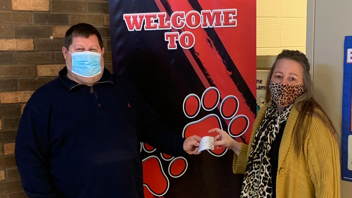 OregonDavisSC's tweet photo. Thank you to Tri Kappa Zeta ETA Chapter for your generous donation for masks for our staff!

#ODBobcats https://t.co/wJ8CagcftG