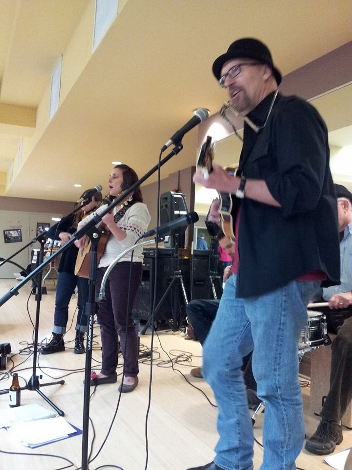 ChicagoCrafters's tweet photo. Past #shows of #craftersandmusicians Miss being able to do these! #chicagocrafters #chicagoarts @ChicagoDCASE #chicagomusicians #craftersoftwitter #popupmarket #chicagoartists #handmade #oneofakind https://t.co/VQS5X7L2Wb