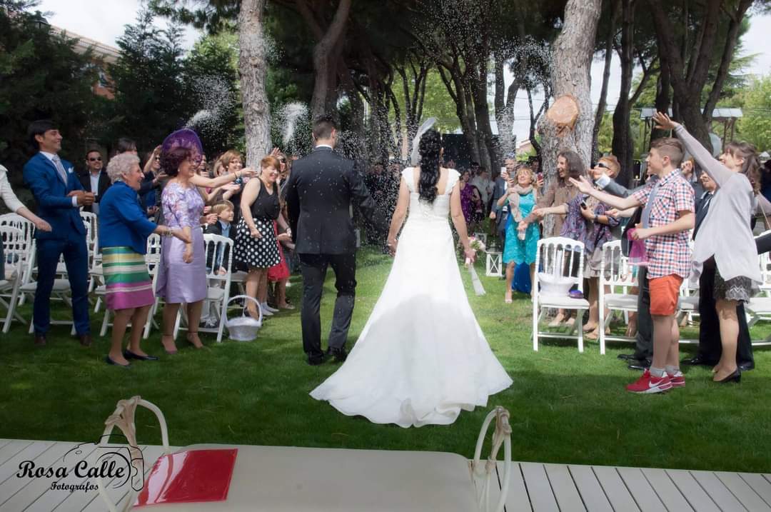 ¡#HazloParaSiempre , deja huella en tus invitados! ❤
Cásate en #LaRomanee desde 109€ / invitado y disfruta de una #BodaConEstrellas con Cóctel, menú, 3 horas de barra libre y discoteca ¡Reserva tu cita para venir a conocernos 📱91 814 99 78!