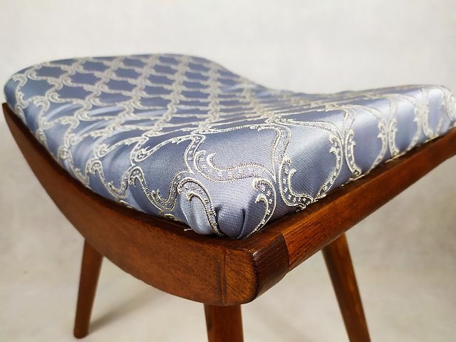 44Pigeons's tweet photo. SOLD

Tabouret Brussel

Catalogue No.: https://t.co/LtERlxogja.0013

 #antique #antiques #wood #refurbished #vintage #furniture #antiqueshop #antiquefurniture #tabouret #aesthetic #cottagecore #blue #vintage #retro #elegant https://t.co/DdzeeJsJnL