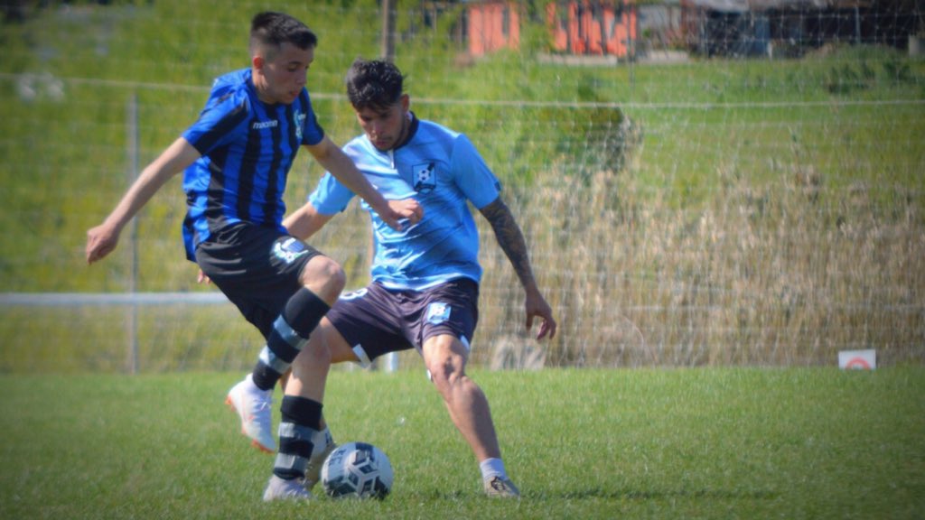 SERIE 3
📰 Divisional D
🤯<a href="/LFCAmateur/">Liverpool FC Amateur</a> dio el batacazo, venció 2-1 a #ElReal y consiguió sus primeros tres puntos en este 2020.
Lee la nota completa en ligamvd.com/show_noticia/2…