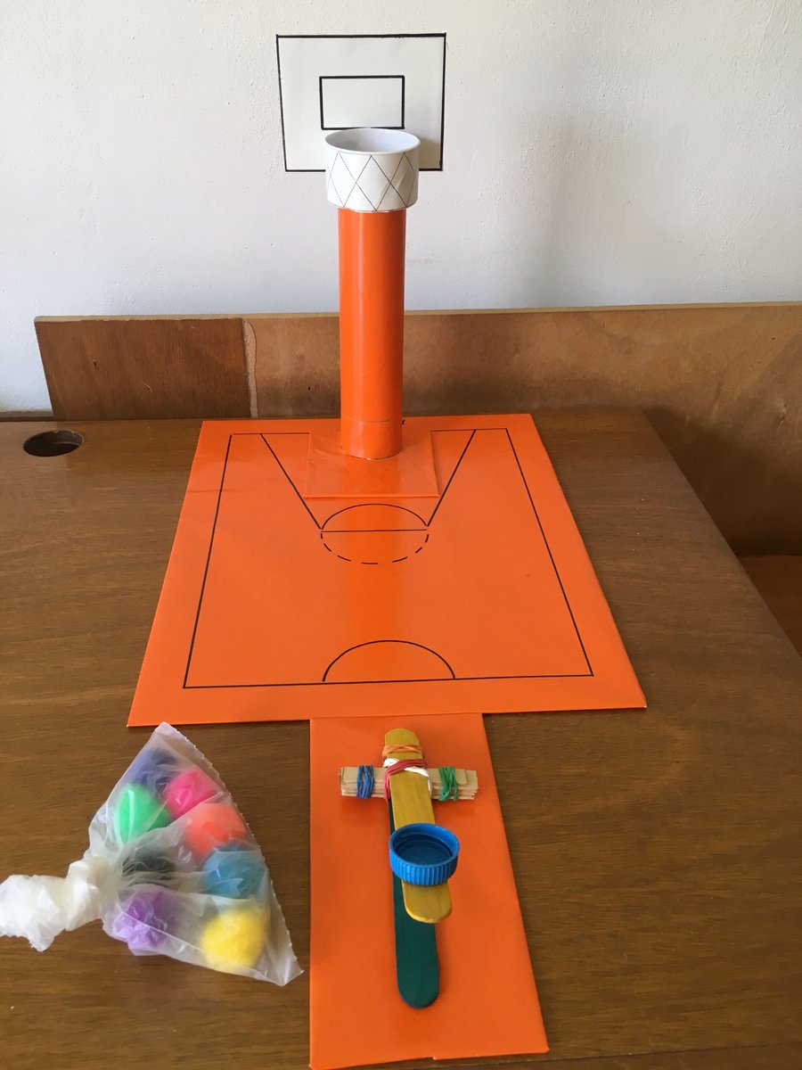 Maria30200592's tweet photo. Ideas de juegos hechos a mano con materiales reciclados. https://t.co/o0LtiLSu4T