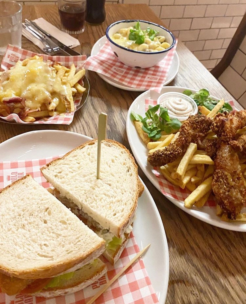 Why order one dish when you can order 4? 

Image: @natdoesfood