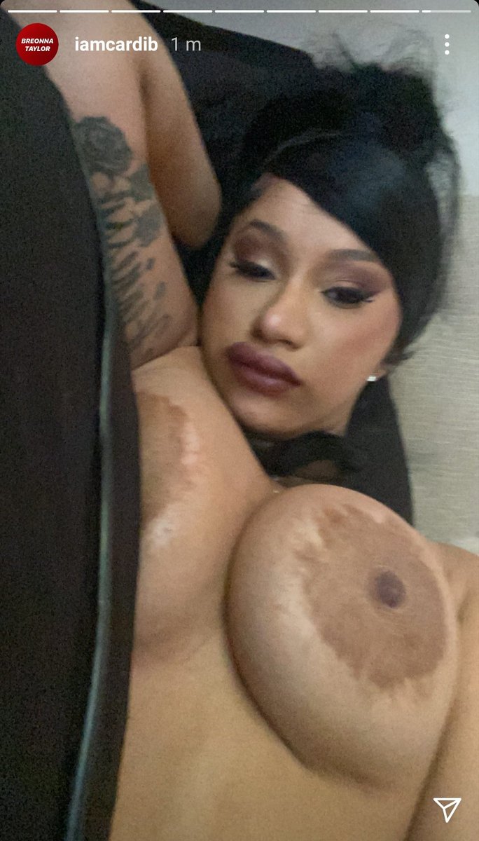 robhimbabes's tweet photo. oops looks like Cardi B is a little too drunk🤐 #CardiB #cardibleaked https://t.co/bqDcRcc72t