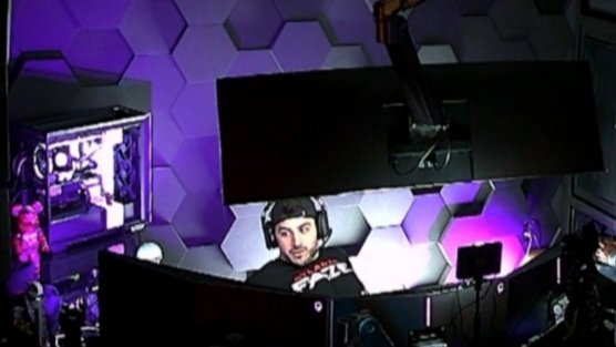 FaZe_Vegas's tweet photo. ❤🖤 @NICKMERCS https://t.co/Nf6o9ZcCzM