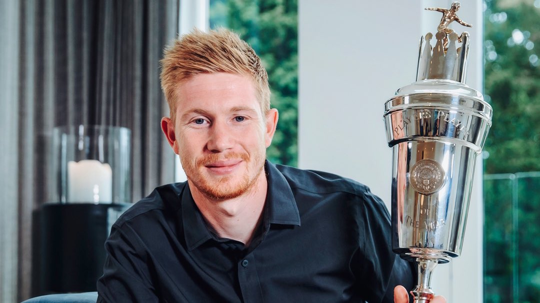 To help me celebrate my new title, <a href="/UNTUCKit/">UNTUCKit</a> is offering my fans a 30% discount for two days only! Shop at UNTUCKit.co.uk today and tomorrow for great deals on their newest fall lineup. Use code KEVIN30 at checkout.