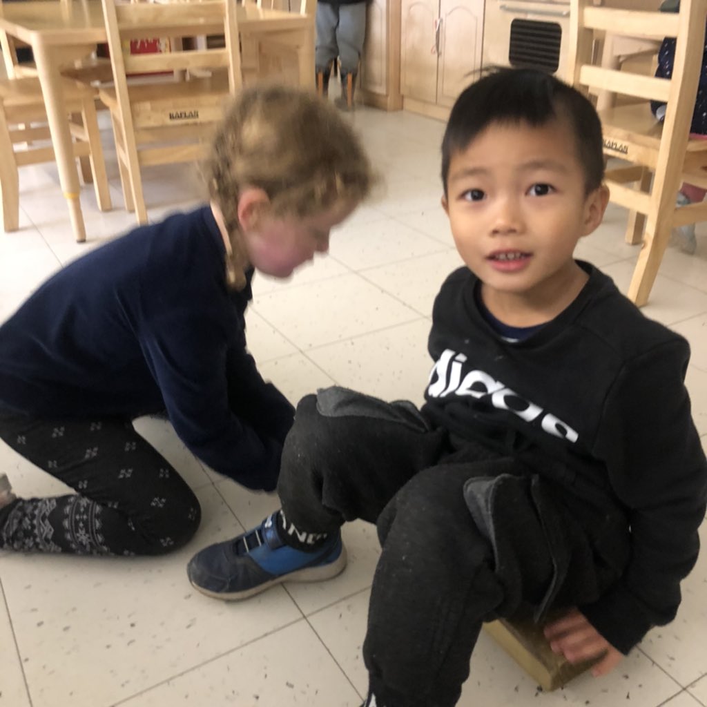 Jackieinwd's tweet photo. Beautiful things happen when you give real tools to the children. J made a chair and E joined with a new idea! #stool #houseforbears #hammerandnailwork #woodworkbabystep #capablechildren #nspreprimary https://t.co/5qOdLgl0hG