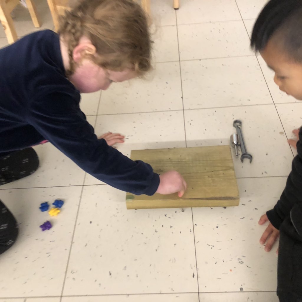Jackieinwd's tweet photo. Beautiful things happen when you give real tools to the children. J made a chair and E joined with a new idea! #stool #houseforbears #hammerandnailwork #woodworkbabystep #capablechildren #nspreprimary https://t.co/5qOdLgl0hG