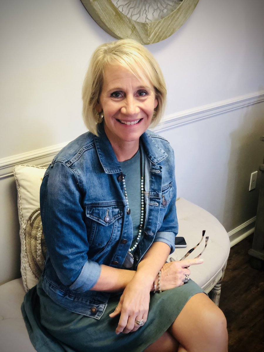 sinclairreserve's tweet image. SRR is beyond thrilled to announce our newest Realtor Cindy Miller. She is most excited about being on a team that supports each other and anything home related.  She is a talented interior decorator and has a degree in speech pathology! YOU are already a blessing to us!
