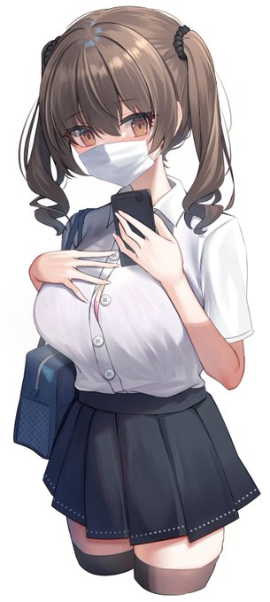 付き合ってることは内緒だけど目が合うと周りにばれないように少しだけ見せてくれるとても大きいJKちゃんです 