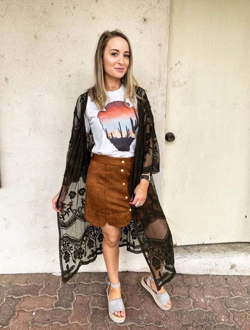 Highlandmoonco's tweet photo. Our Desert Sunset Tee is Brand New to the shop, and it is SO cute! 😍

Grab it here! https://t.co/RbSYTSEFvl https://t.co/F0TklfuJMe