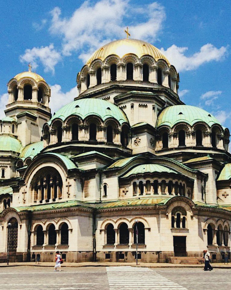 explorestrada's tweet photo. The grand St. Alexander Nevsky Cathedral. A Bulgarian Orthodox church built in the neo-Byzantine style acts as an anchor in this capital city.
.
.
.
.
#stradamagazine #travelbydesign https://t.co/9odEuj2ffK