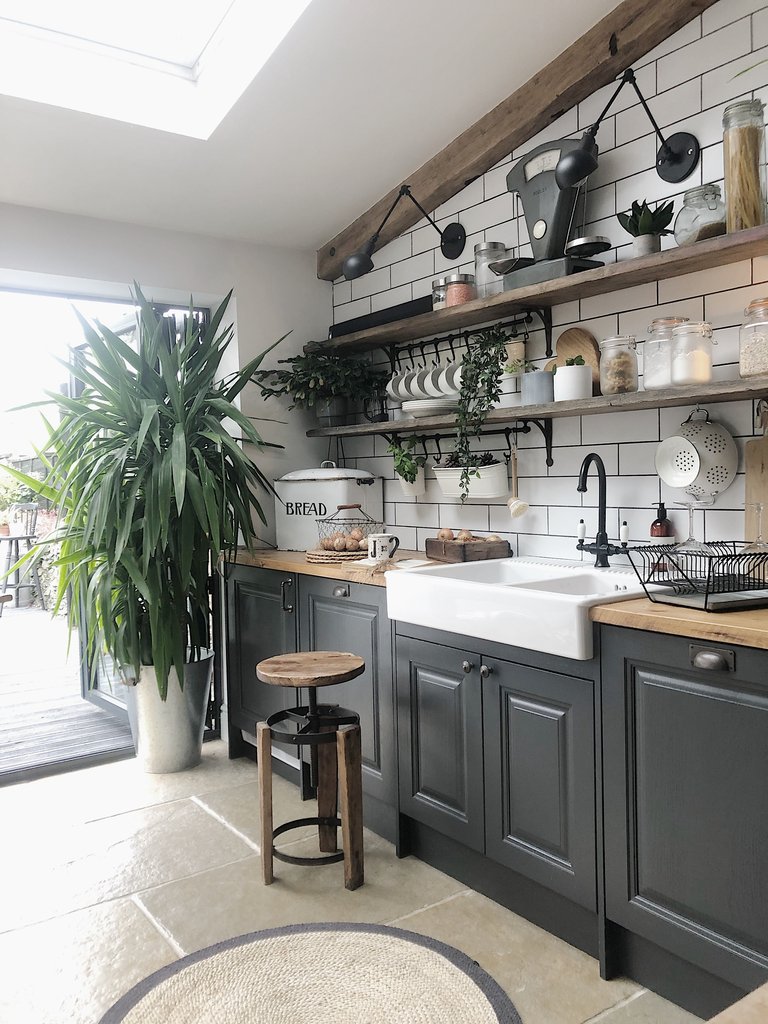 GreenerInspects's tweet photo. The open storage idea is becoming more and more popular but you can also combine cupboards with a more open design so you can use both new and old ideas together. Thoughts? #kitchendecorating #openstorage #greenerinspections https://t.co/EHIK9lCa3Q