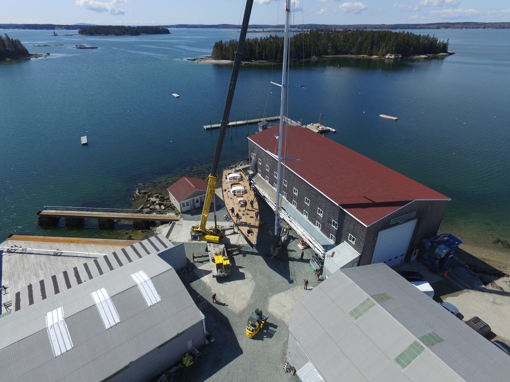 OffshoreSpars's tweet photo. Ever wonder how we install a large mast? Check out this photo sequence of a spar stepping for a 91 ft. yacht in Brooklin, Maine. How about that beautiful backdrop!?
#OffshoreSpars #CustomSpars #Sailing #Yachts https://t.co/SPTxOwkxSc