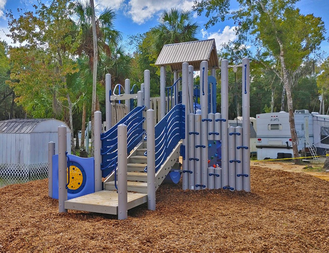 BYORecreation's tweet image. This Homosassa RV Park on Florida's Gulf Coast is the proud owner of a new BYO Playground! #createplay