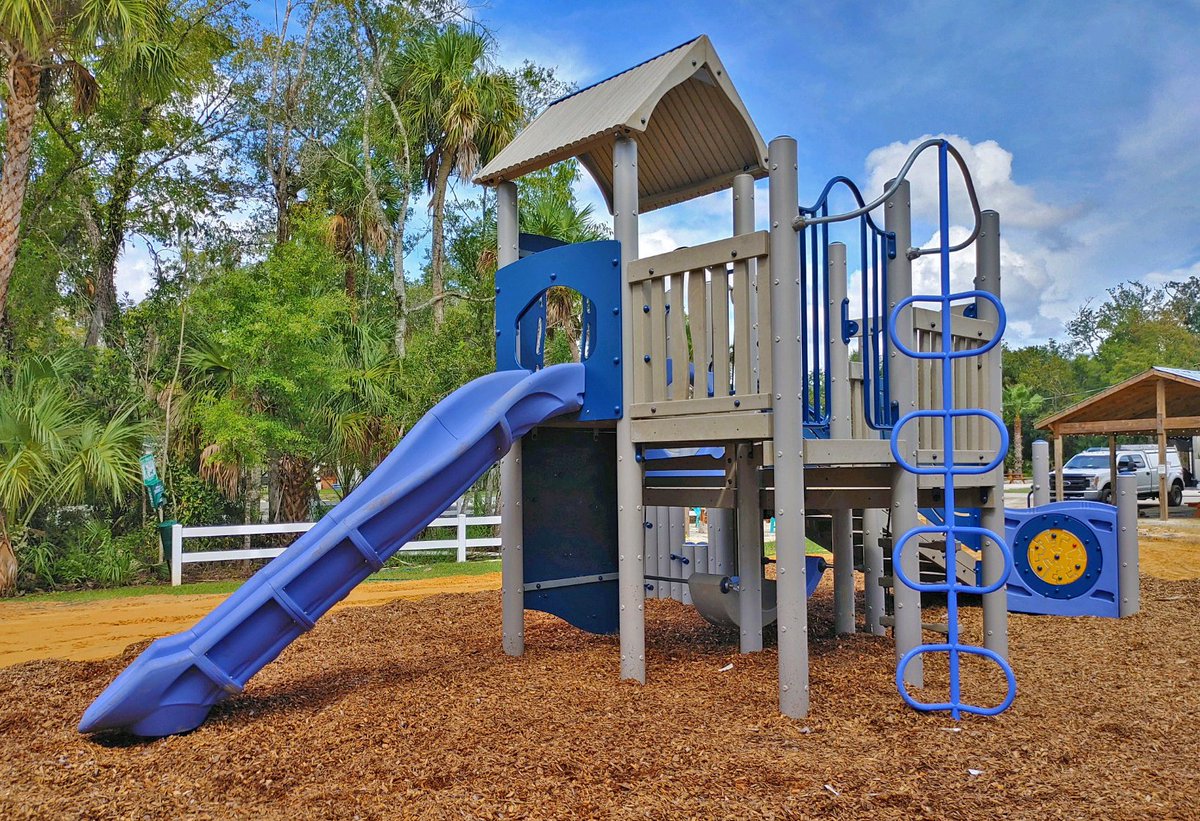 BYORecreation's tweet image. This Homosassa RV Park on Florida's Gulf Coast is the proud owner of a new BYO Playground! #createplay