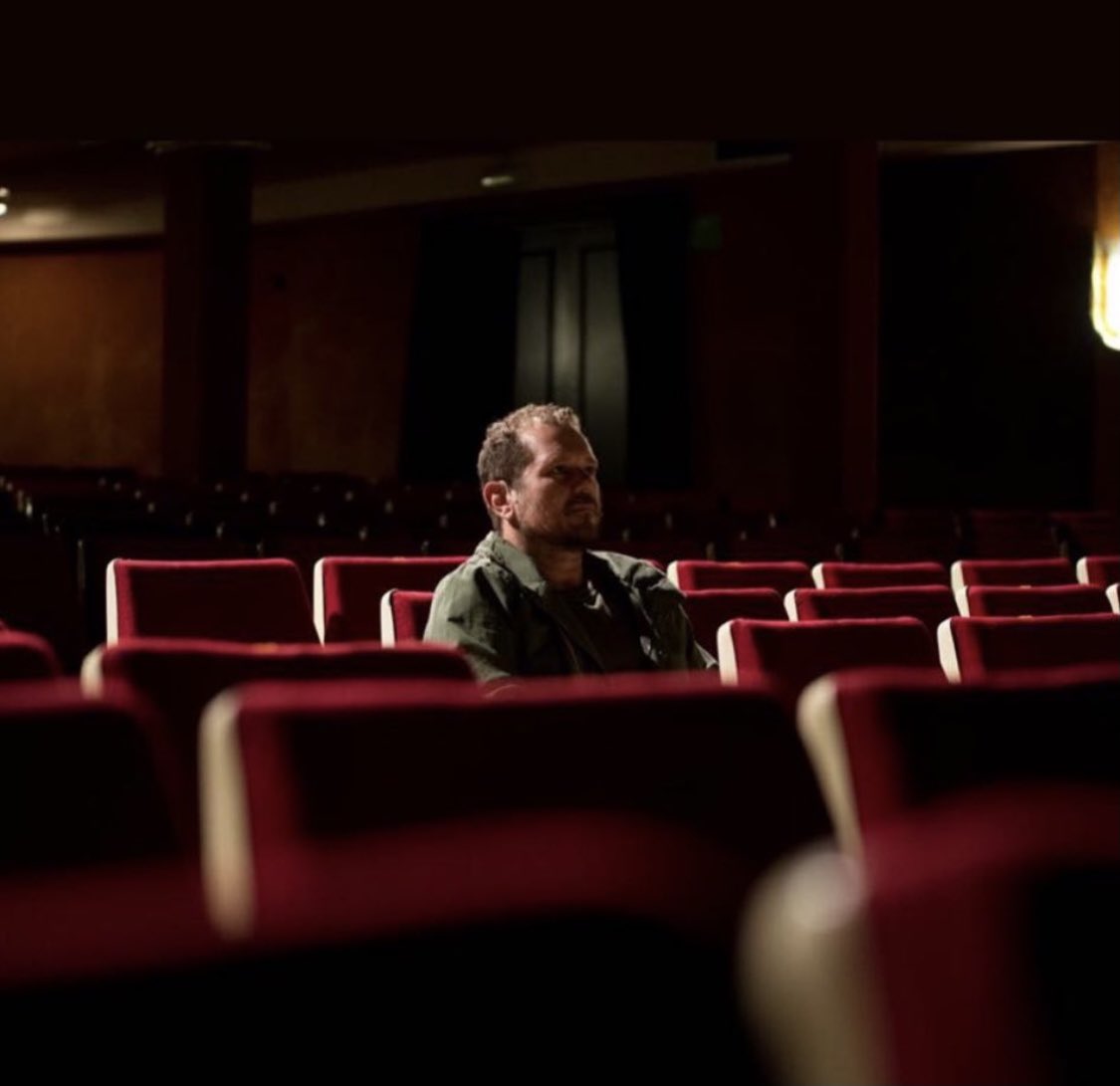 elmonaguillo's tweet photo. Así os esperaré en el teatro. El tiempo que haga falta. Lo necesito. Es mi vida hablaros, haceros reír, vuestros aplausos. Os esperaré hasta que volvamos a estar todos. https://t.co/0bGO0lGaoV