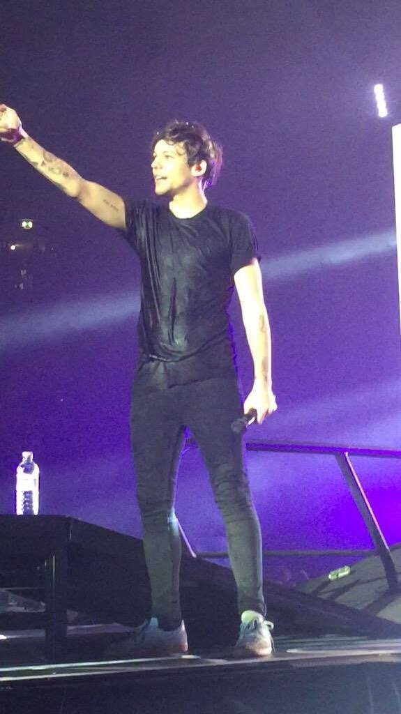open this thread if you& #39;re a wet louis stan, you won& #39;t regret it