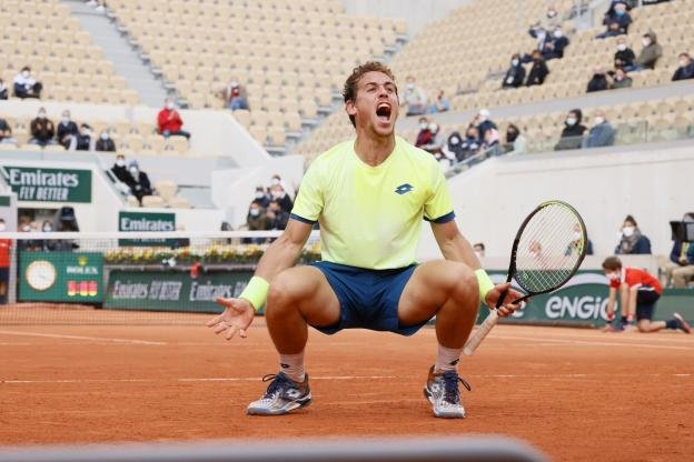 FalouTips's tweet photo. ATP Sardaigne 🇮🇹
Carballes Baena @1.95 1U
On repart à la guerre avec Roberto contre l'ombre de Fognini depuis la reprise. VAMOOOOOS 🔥
❤️si tu suis et GL 🤞
#TeamParieur #TeamFalou https://t.co/hUcf0OytXP