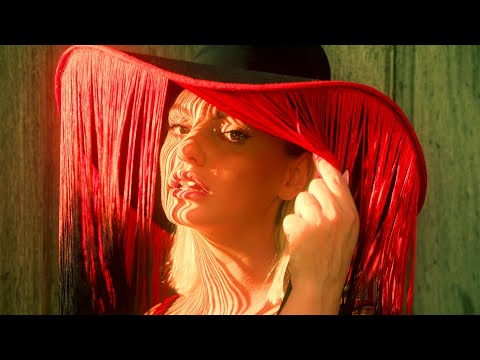 videonews12's tweet photo. Скачать #клип #PaulDamixie ft. #AlexandraStan - Bandit бесплатно #new #dance #video https://t.co/KSYe9jReav https://t.co/HS2MN2zirF