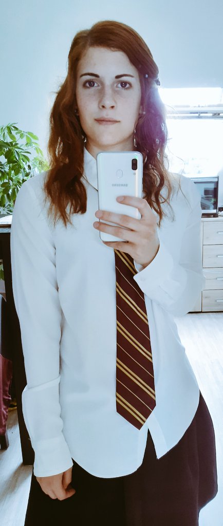 riecktheboss's tweet photo. @HarryPotterFilm #transfigurationtuesday #HermioneCosplay https://t.co/9bhUUzqvpe