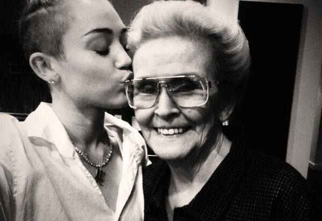 In August, Miley put up limited  #Mammie4Evr shirts on her online store in honor of her Mammie (who passed away the same month), and a portion of profits were donated to  @CISTennessee to support children staying in school