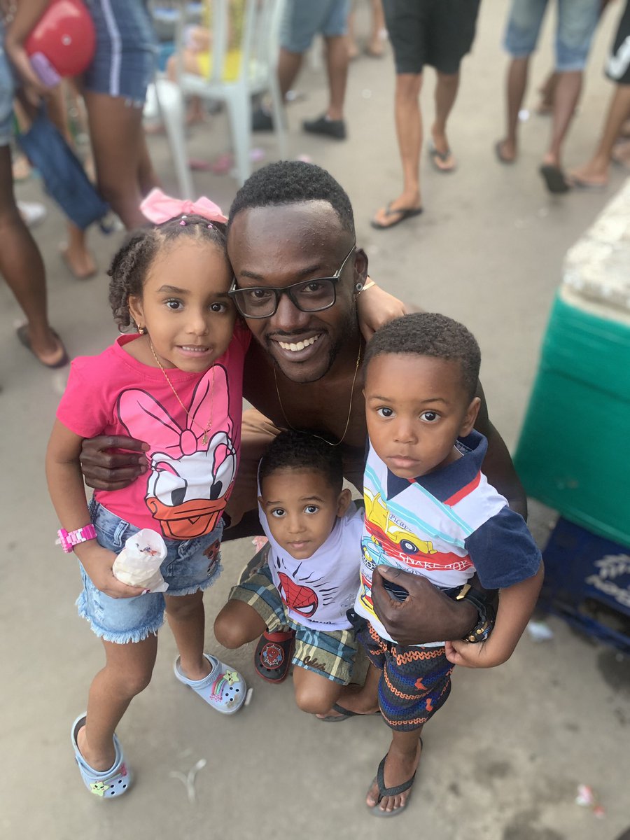 FuriaTorre's tweet photo. Meus filhos minha vida TUDO que eu tenho de mais valioso nessa vida são vcs ,Asllan Manoel ,Pedro Luca e Thayná Eduarda papai amansais que TUDOOOO !!! https://t.co/sQ3TIdbbns