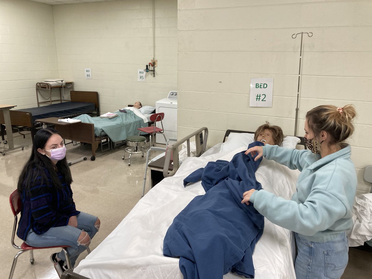 AtcGreenup's tweet photo. Nursing students learning to diagnose vital signs with the great Mrs. Pence! The future is now at the ATC! https://t.co/m6YyTdaMgE