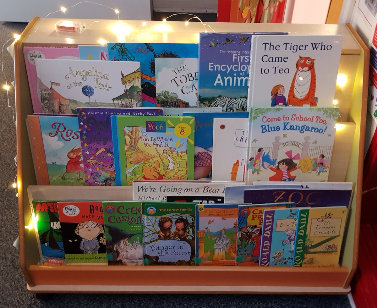 KPSFeed's tweet photo. KPSYear1 excitedly received their 'Treasure Box' of #KPSSchoolLibrary books this morning! #KnavesmireCharacter #Enthusiastic #Determined #KPSLoveReading https://t.co/BvSjmIK1p2
