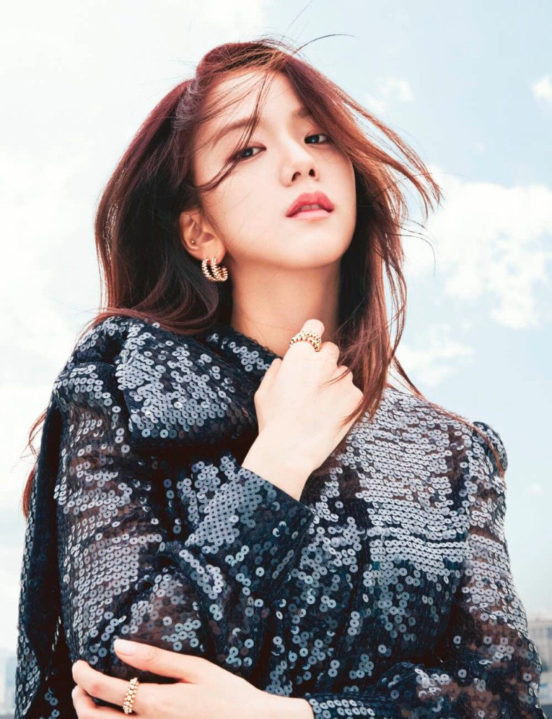 Kim Jisoo Global On Twitter At The Beginning When They Re In The Recording Studio She Sings One Note And It S Really Funny When She S Cooking With Jennie And Says It S Not Bad