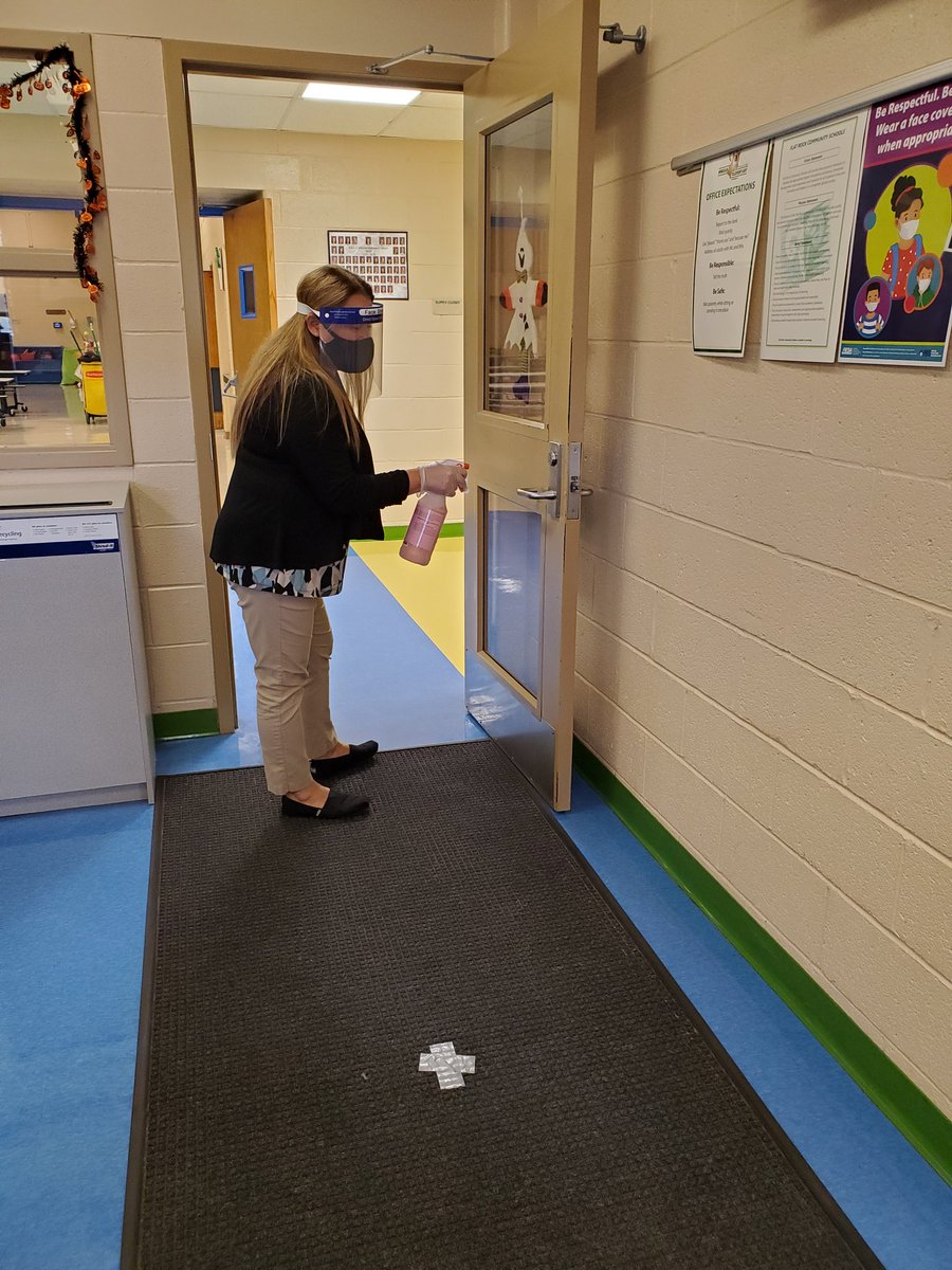 KrykStephanie's tweet photo. @BobceanFrcs Mrs. Steffen hard at work helping to keep us all germ free! https://t.co/w7E13jsfbq
