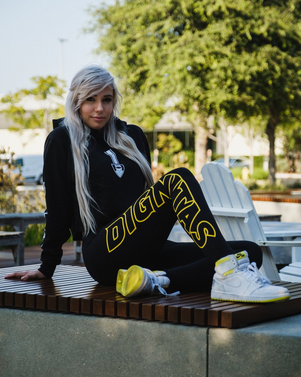 Check out our new @ChampionEsports crop top & leggings! ft. 