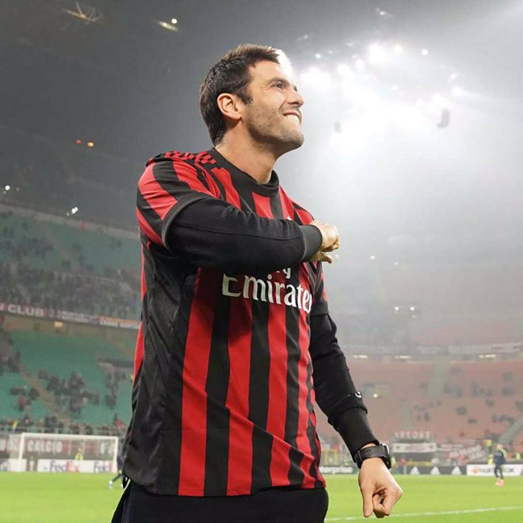 Kaká mettra ensuite fin à son histoire milanaise, et quittera ensuite l'Europe pour l'Amérique, plus précisément au club d'Orlando City en Floride, où il y terminera sa carrière.